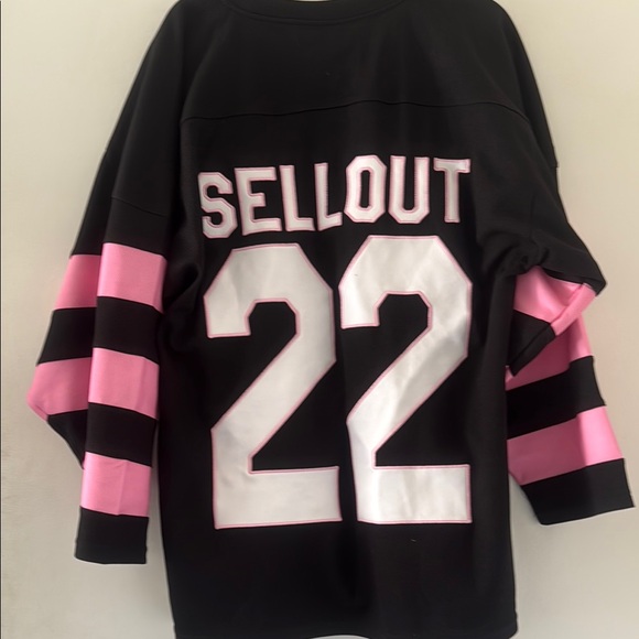 Machine Gun Kelly Black and Pink Women's Jersey Top - Picture 2 of 3